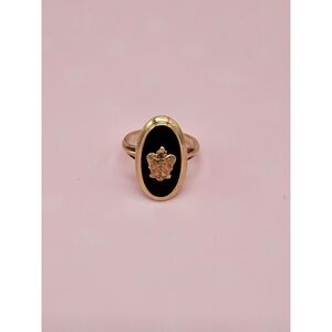 10k Black Oval Signet Ring